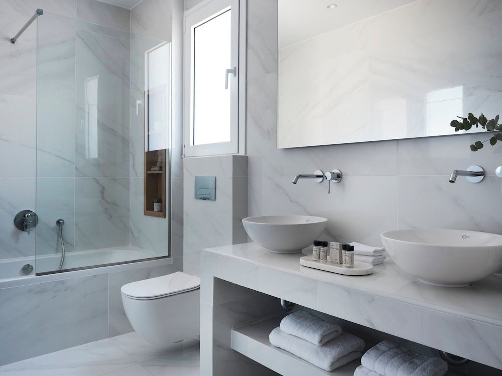 AVA Hotel & Residences Athens Riviera Elite Suite, Balcony, City View 3