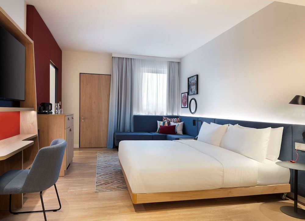 Hampton By Hilton Celle Room, 1 Queen Bed, Accessible 2