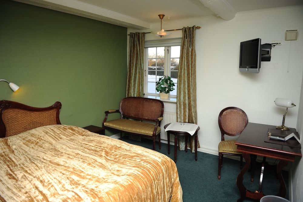 Tyrstrup Kro Double Room 2