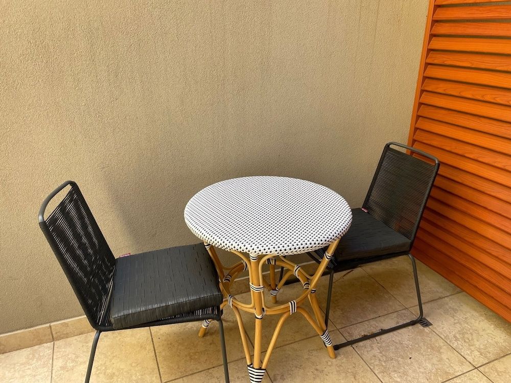 1Bed(Q) Studio Courtyard balcony Apart No 1a
