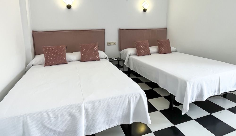 Micaela Charming Hostal Superior Twin Room