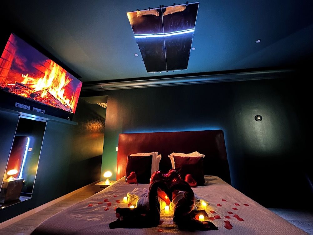 Luxury Suite