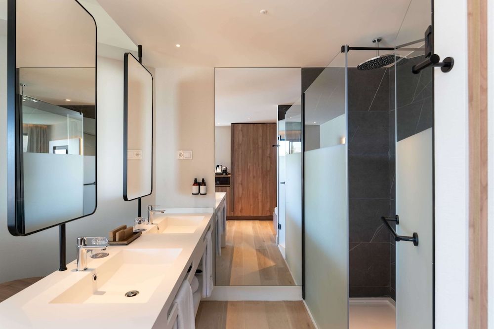 Barceló Playa Blanca Royal Level - Adults Only Deluxe Room (Swim Up) 3