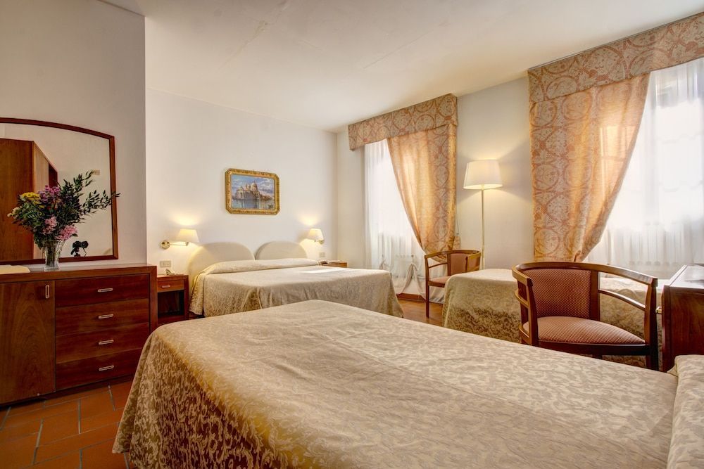 Hotel San Lino Quadruple Room 2