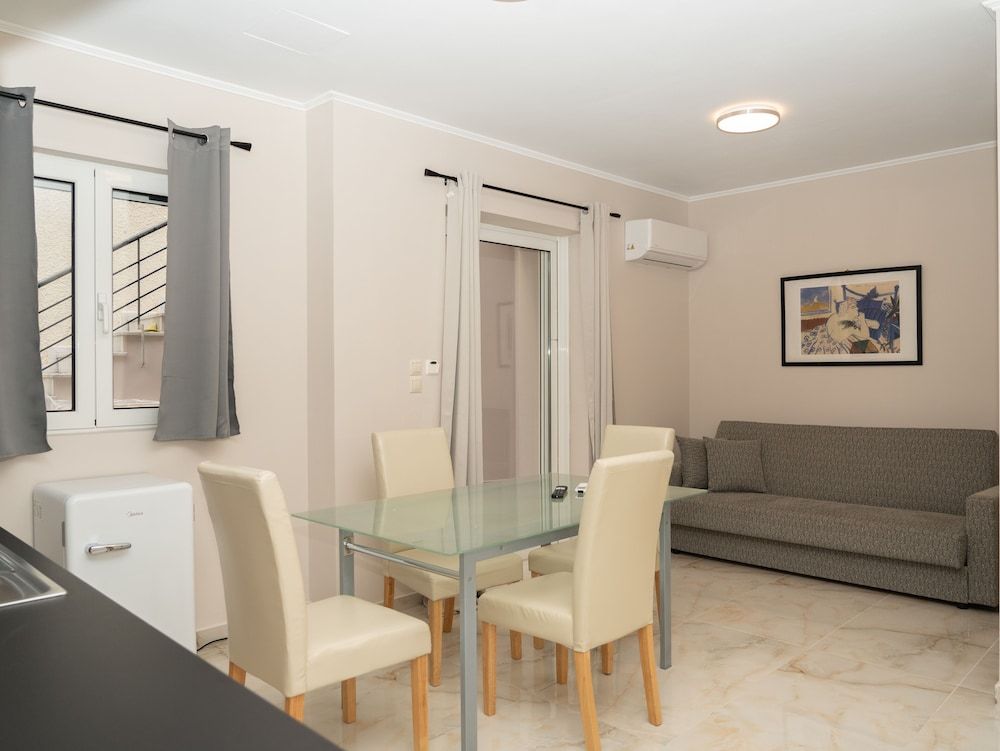ALLAGIANNIS GROUP APARTMENTS Family Apartment 16