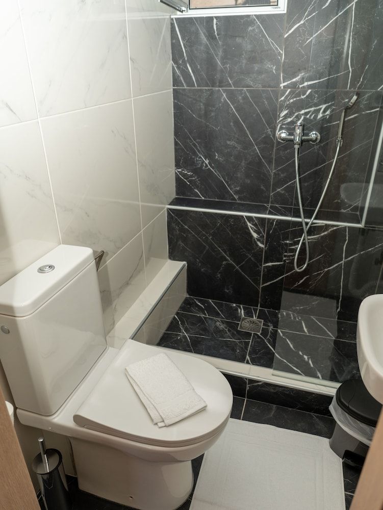 ALLAGIANNIS GROUP APARTMENTS Business Apartment, 1 Double Bed, Non Smoking, Private Bathroom 5