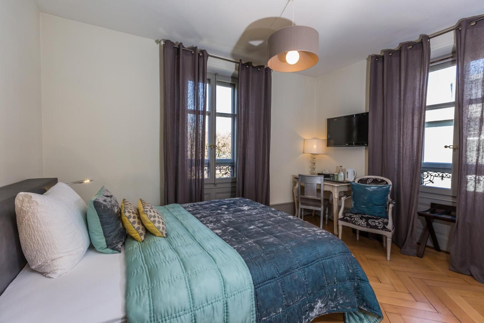 Denezy-Double-SDB privée avec douche-Vue ville-Confort