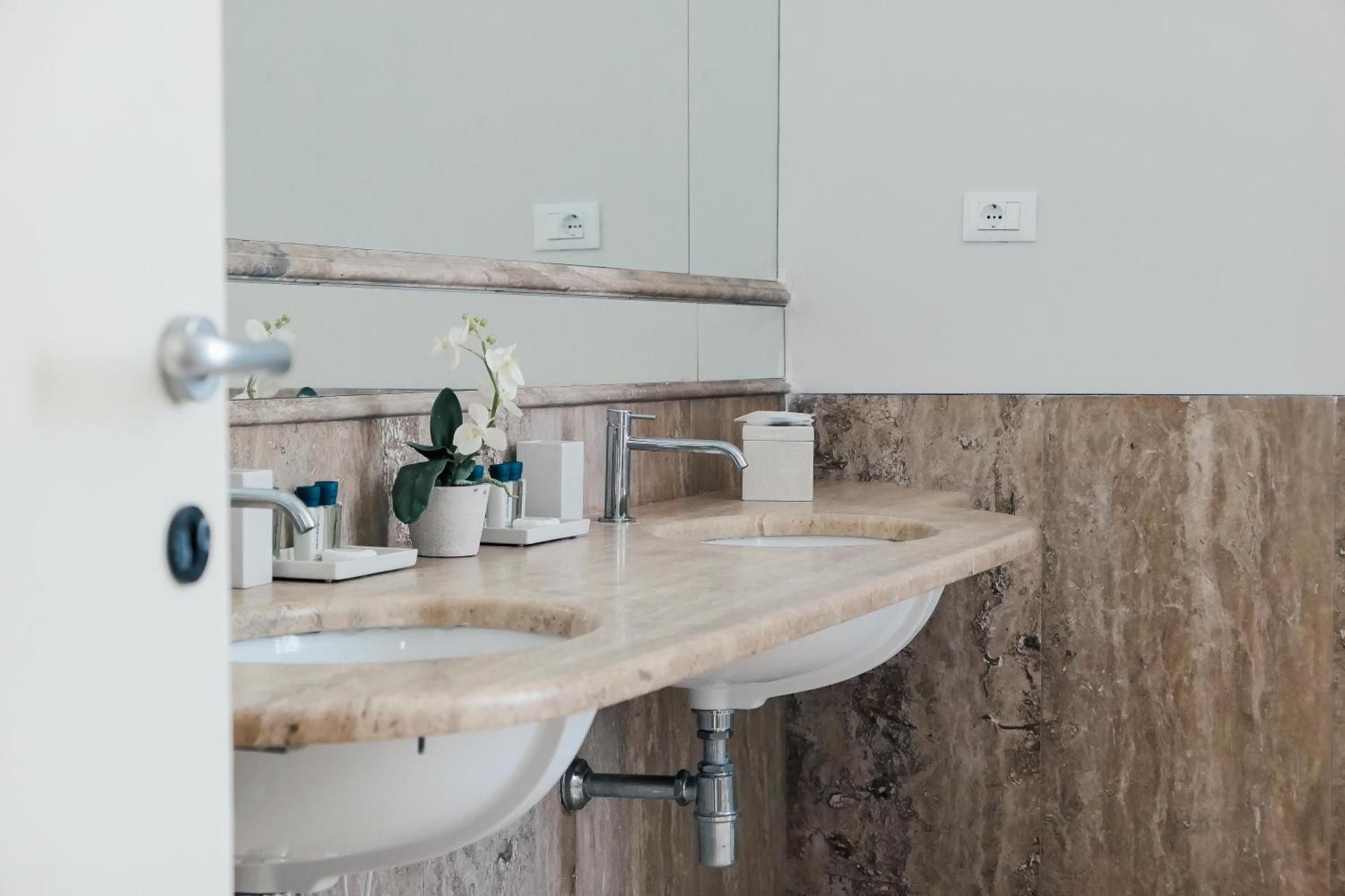 Double or Twin Room with Garden View