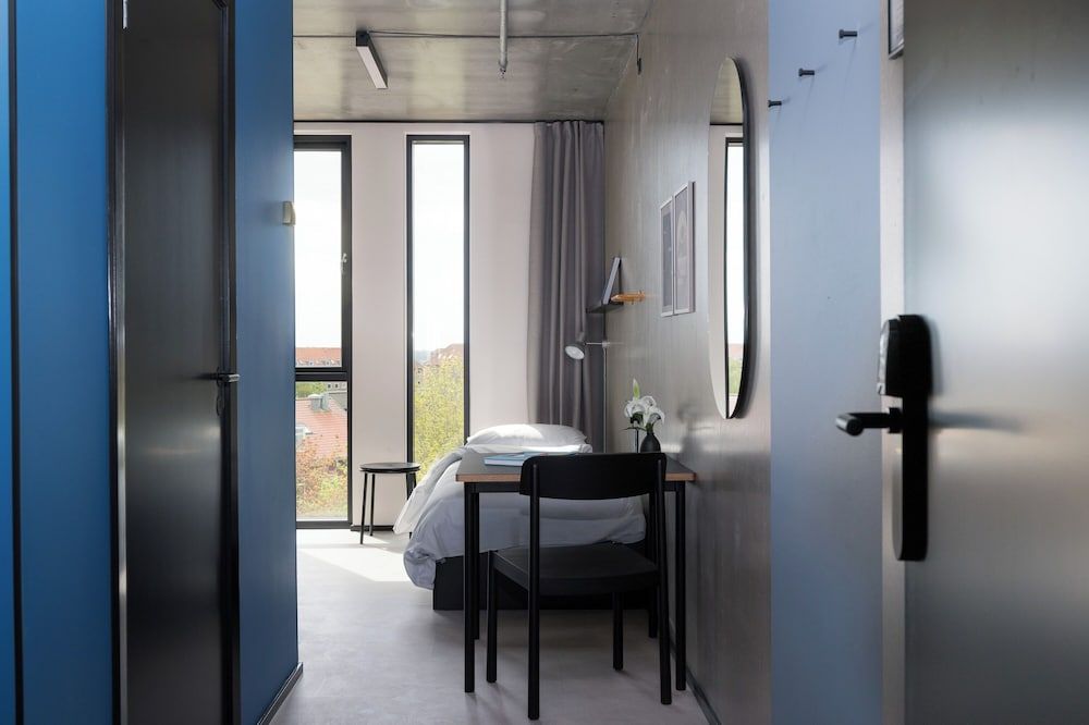 Daniel & Jacob's urban studios and boutique apartments Single Studio 9