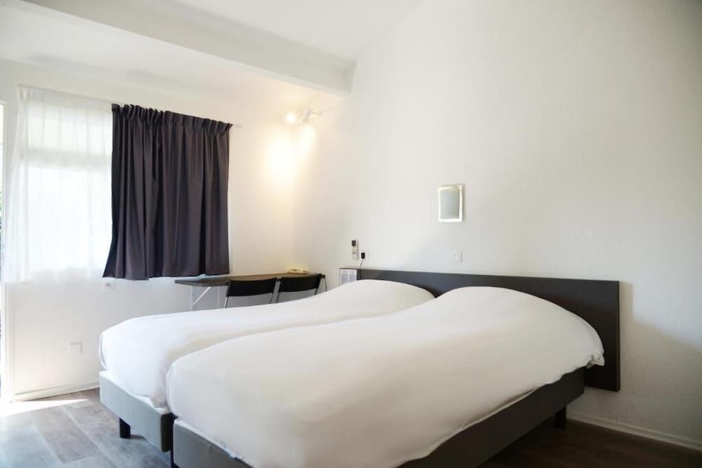 Classic Twin Room