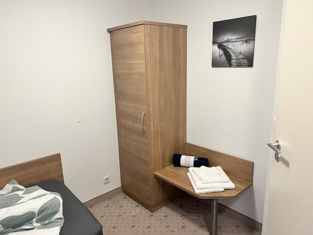 Hotel Schwarzes Kreuz Comfort Single Room, 1 Large Twin Bed, Non Smoking, Private Bathroom 14