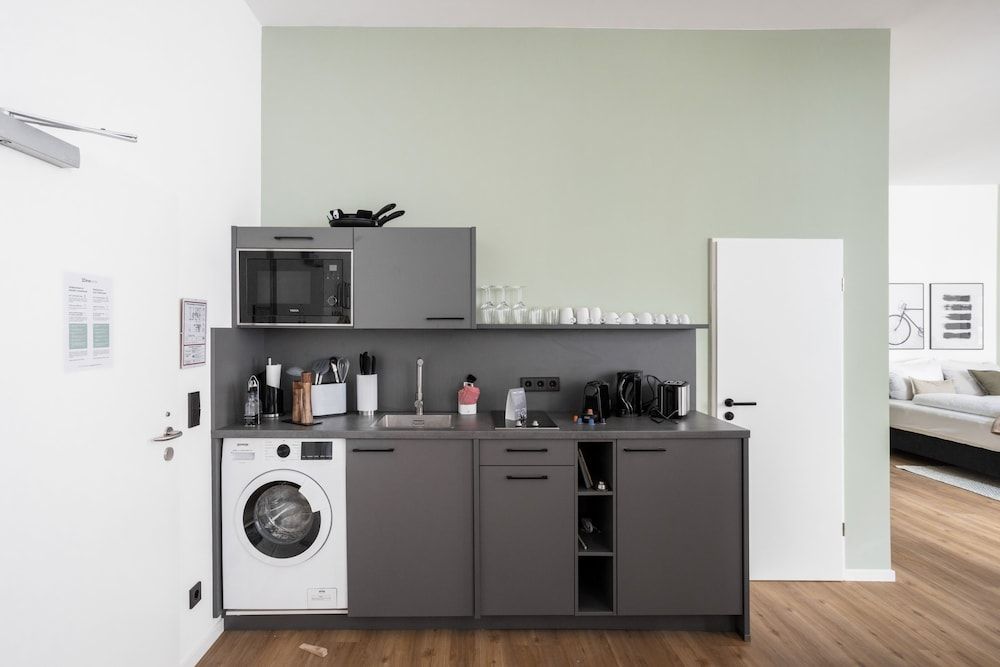 Limehome Erfurt Schmidtstedter Straße Suite XXL + sofa bed 5