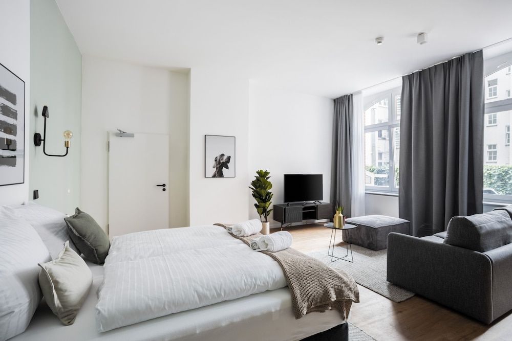 Limehome Erfurt Schmidtstedter Straße Suite XXL + sofa bed