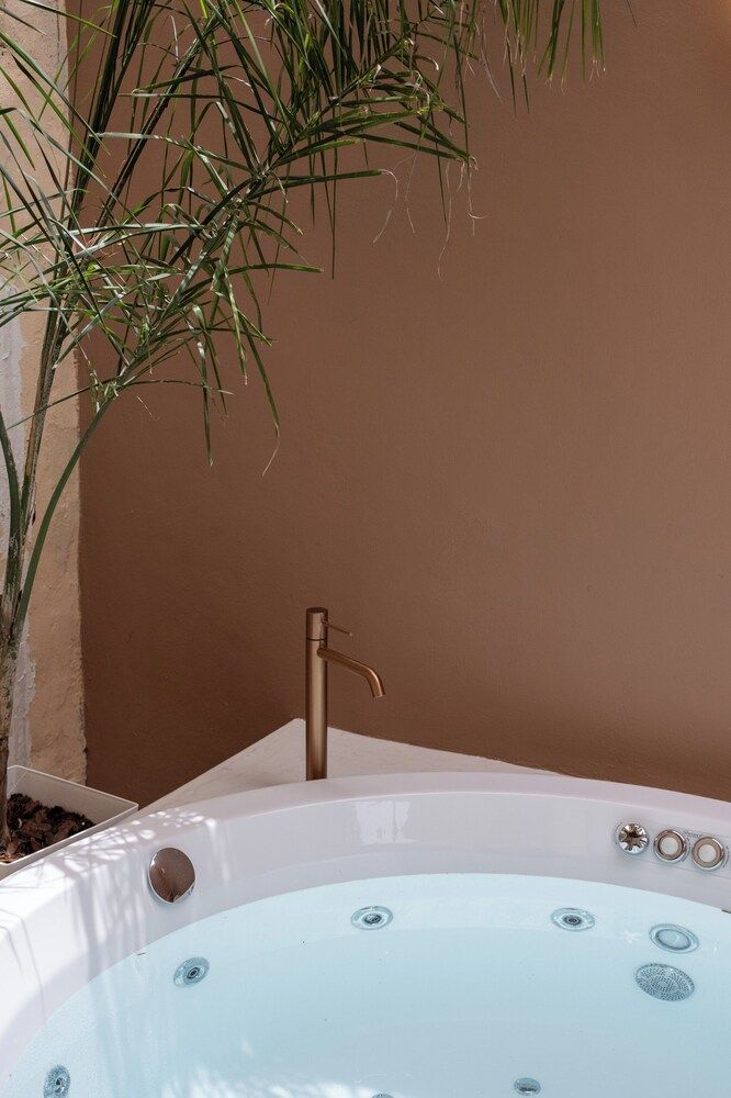 Qualia Slowlife Suites The Sanctuary 55