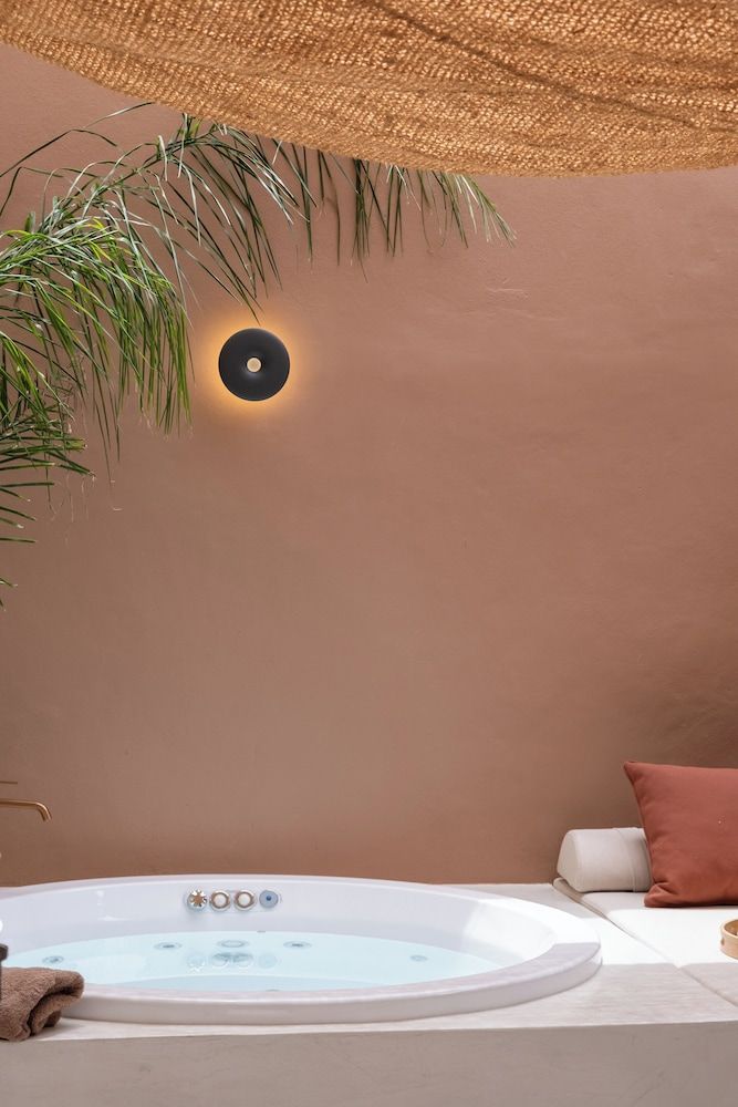 Qualia Slowlife Suites The Sanctuary 76