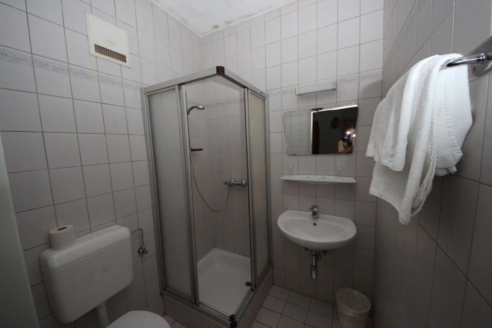 Hotel Kleinmünchen Classic Single Room 3