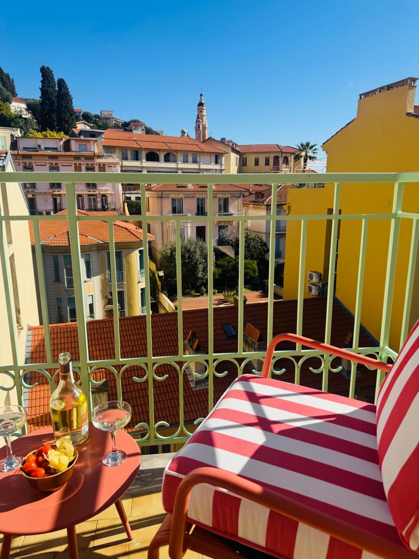 Lavender Room - Single with Balcony 