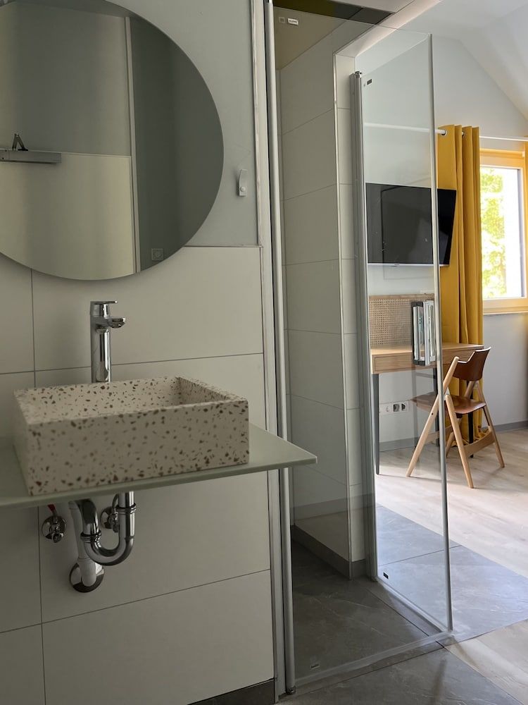 Stuckhotel Fettehenne Standard Triple Room 4