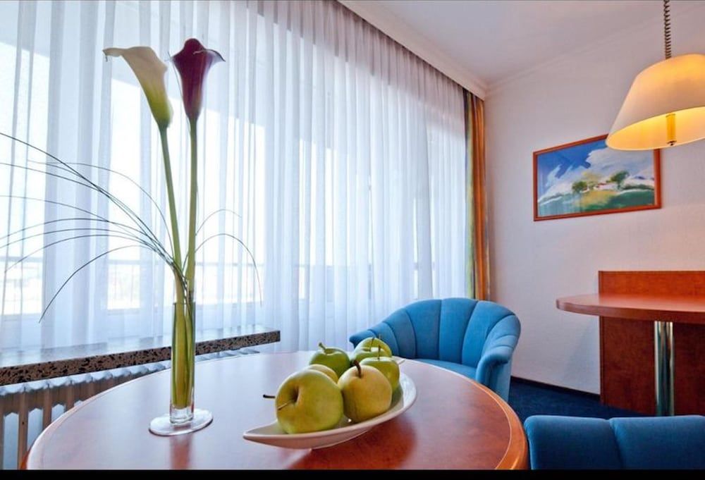 Room-studio for 2 People in Hamburg Mitt Room, 1 Bedroom, Balcony, City View 9