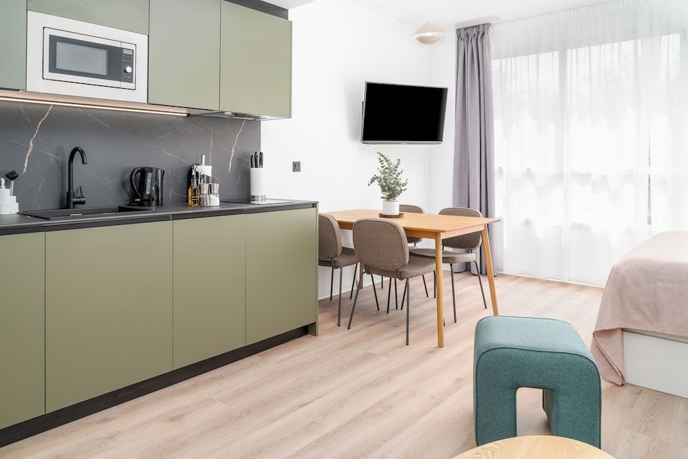 Limehome Valencia Carrer d’Antonio Ferrandis Comfort Studio with Sofa Bed 5