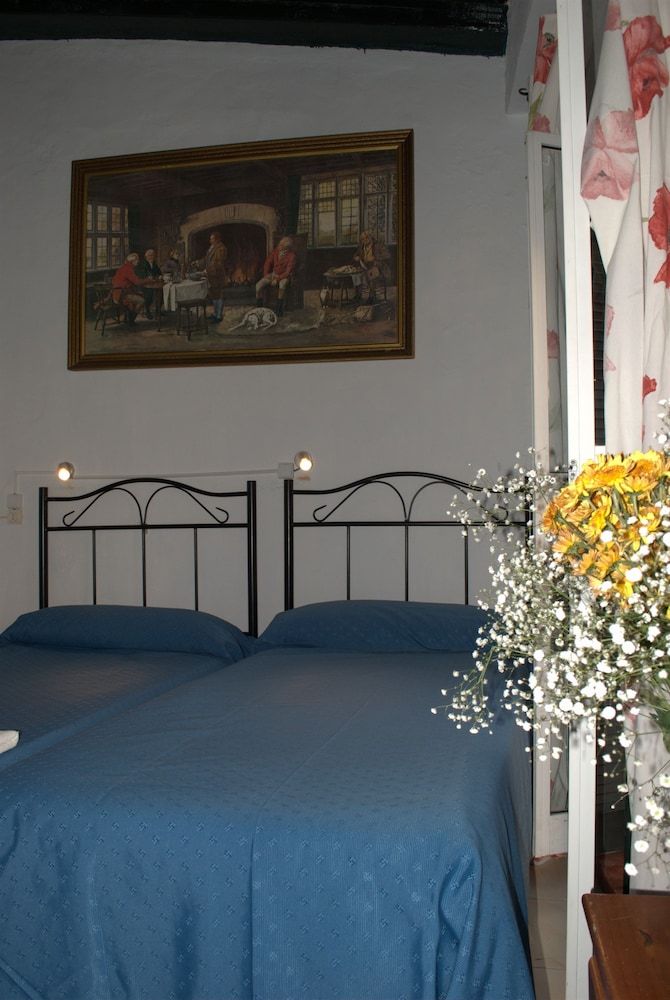 Classic Double or Twin Room, Private Bathroom