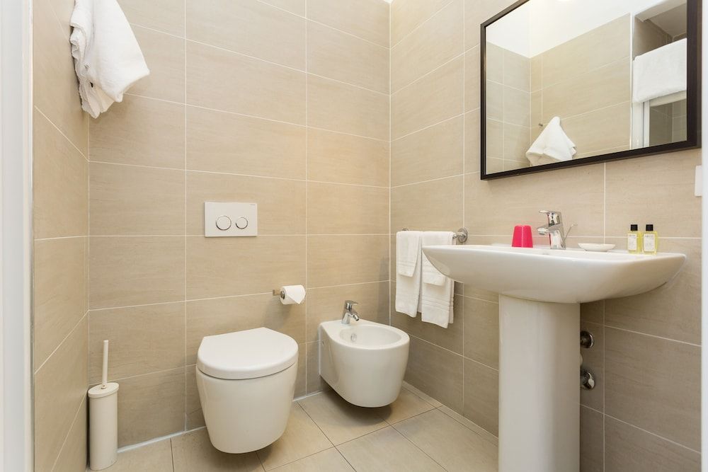 Hotel Leoncino Brescia Superior Triple Room 4