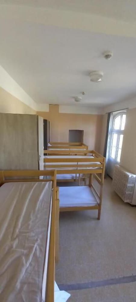 Bed in 6-Bed Male Dormitory - Shared Bathroom