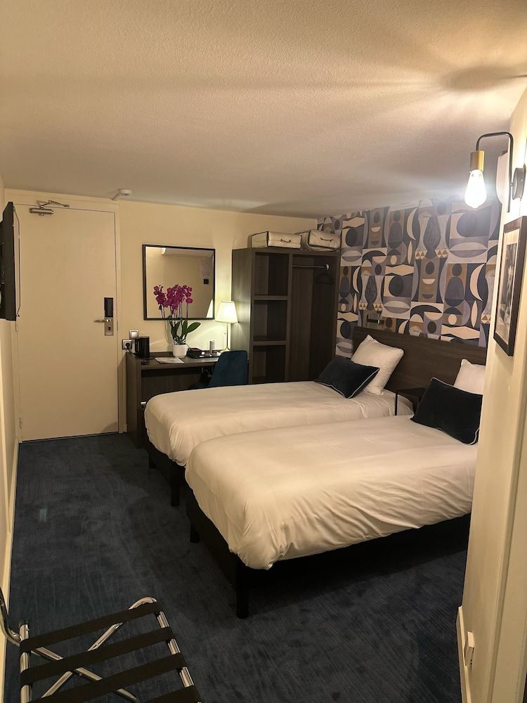 Classic Twin Room