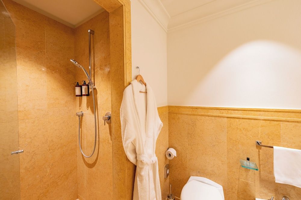 Hotel Brun Deluxe Single Room 2