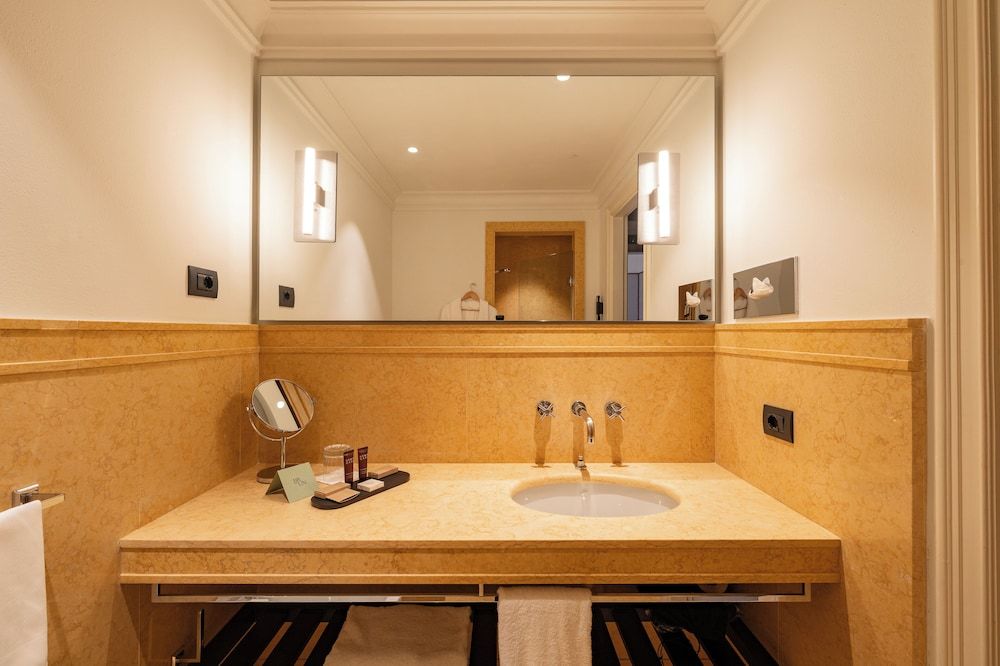 Hotel Brun Deluxe Double Room 3