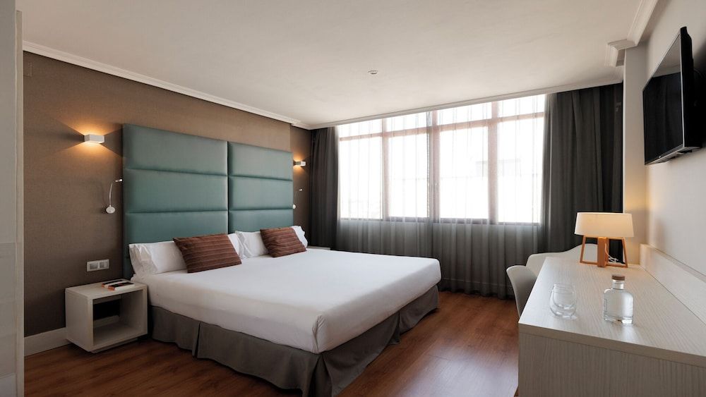 Junior Suite, 1 King Bed with Sofa bed