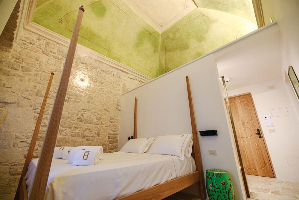 Bayit Charming Place Classic Suite, City View 2