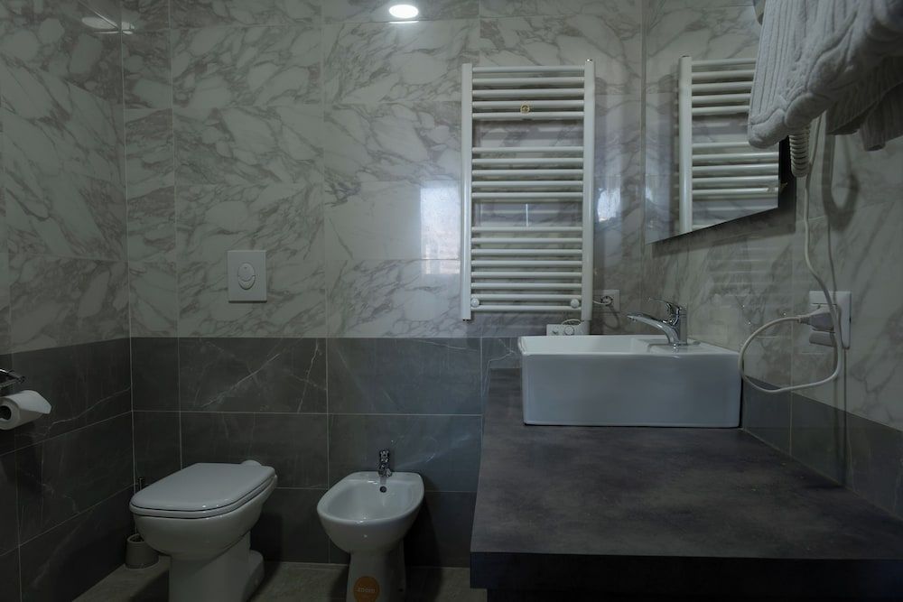 Queen Hotel Comfort Double Room 10