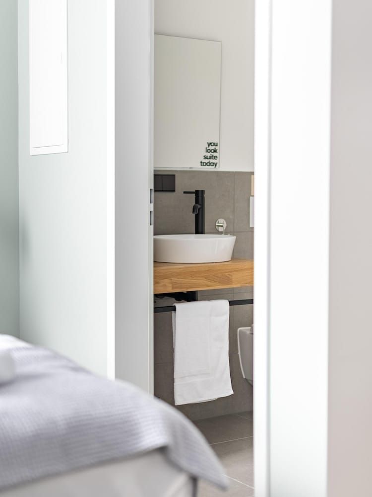 Limehome Augsburg Annastraße Suite S 10