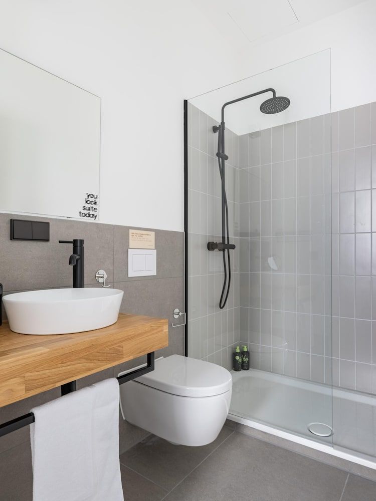 Limehome Augsburg Annastraße Suite S 9