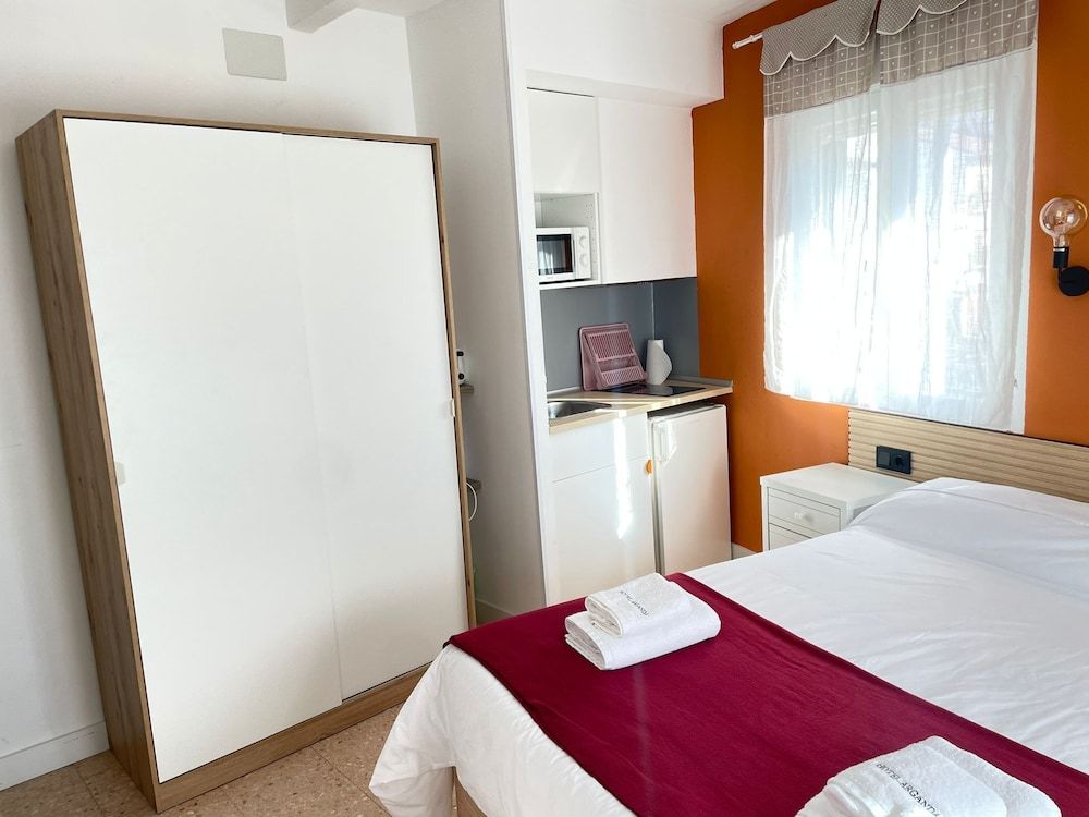 HOTEL ARGANDA Deluxe Studio, Balcony, City View 7