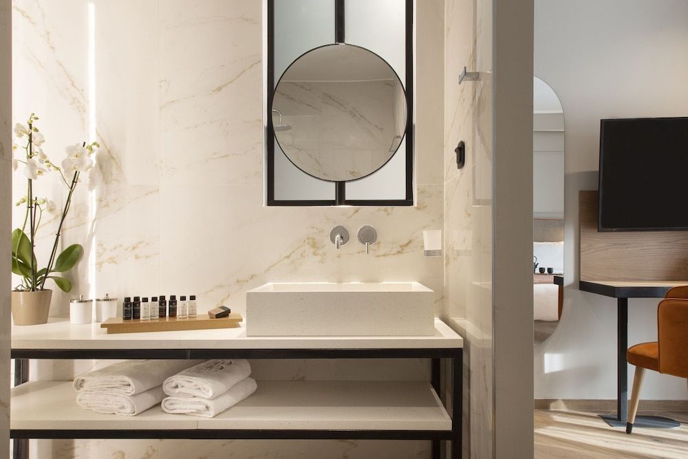 1910 Lifestyle Hotel Superior Room, City View 9