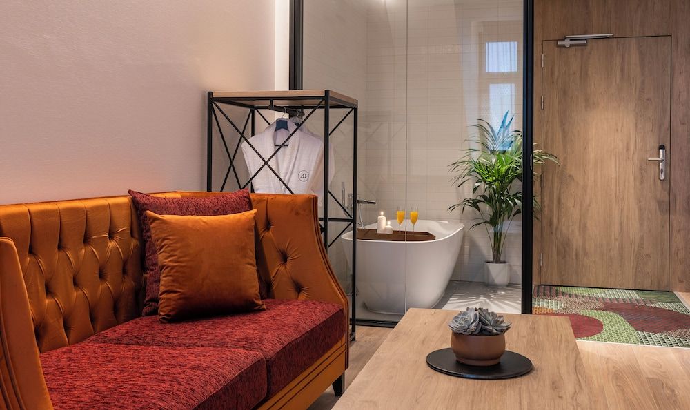 Classic Suite, City View