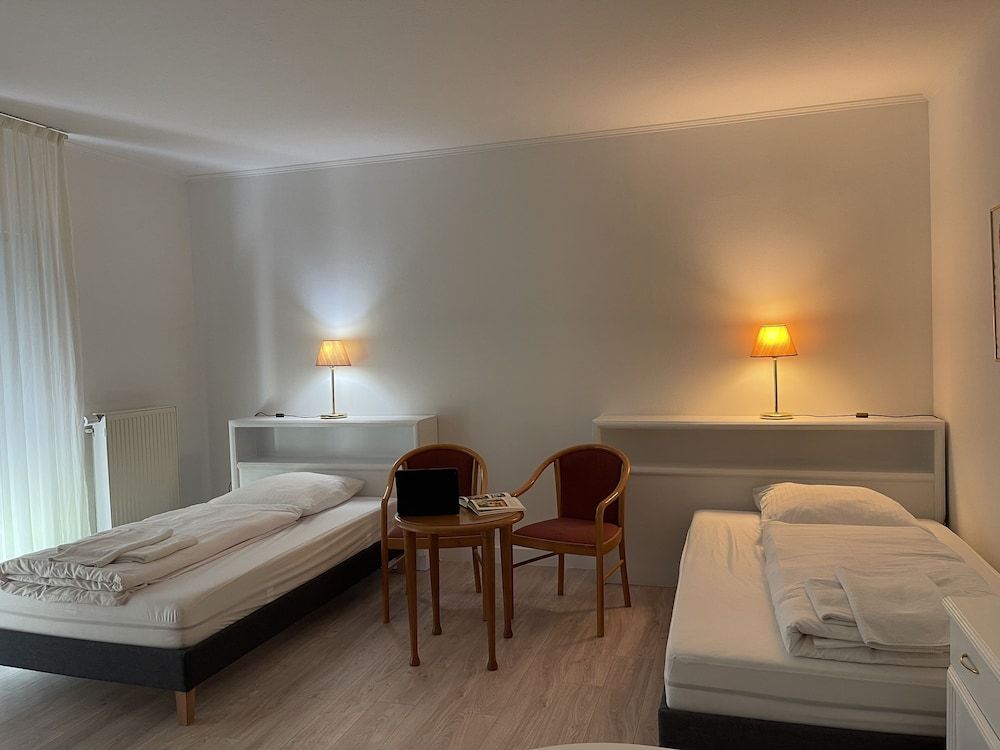 Eurotel am Main Classic Twin Room 2