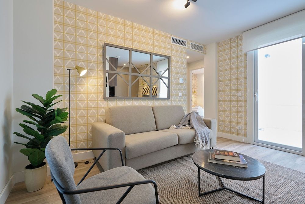 Casa Pizarro, by Homing U