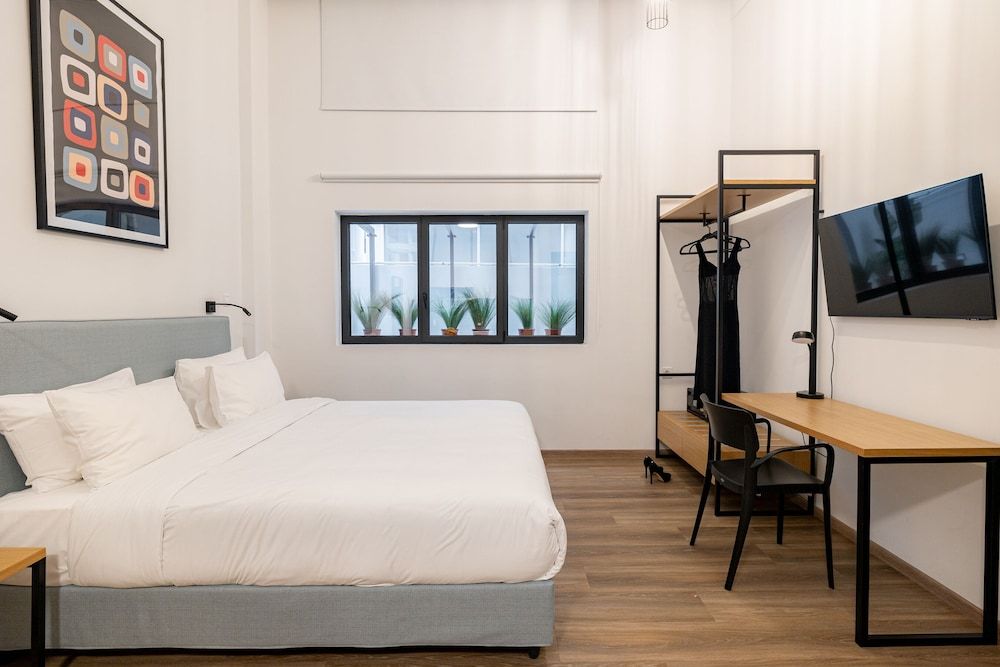 Studio, Ground Floor
