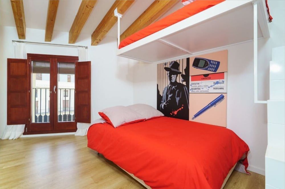 Deluxe Apartment, 3 Bedrooms (R-18)