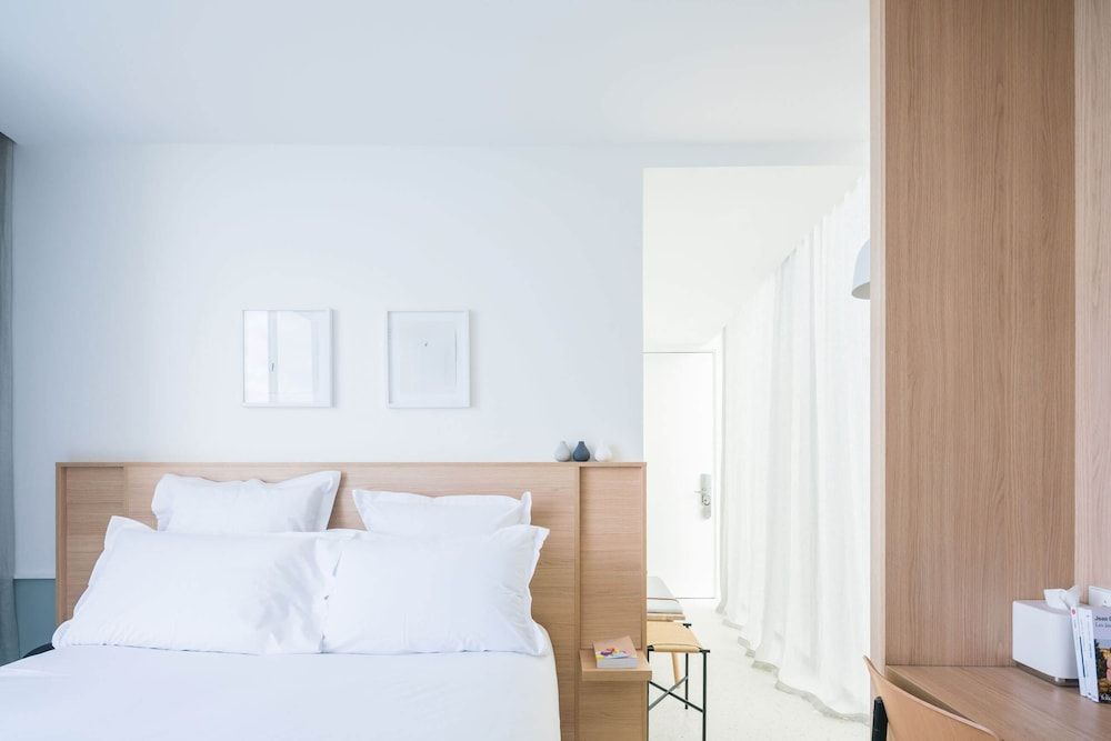 Les Bords de Mer - Fontenille Collection Superior Double Room, Sea View 2