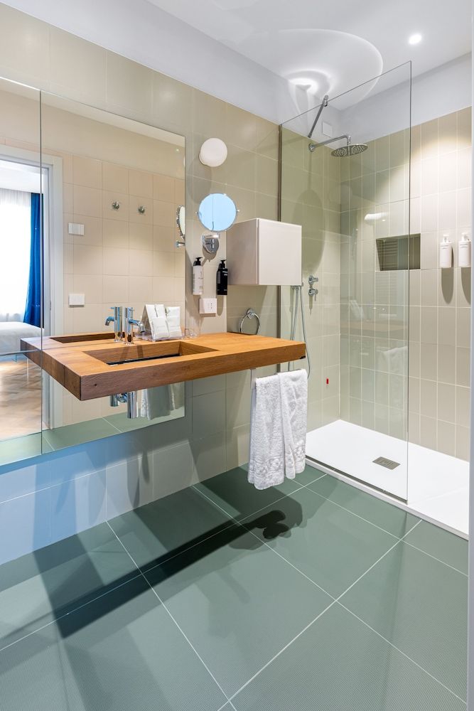 Villa Fedora Luxury Suites Deluxe Room, Pool View 5