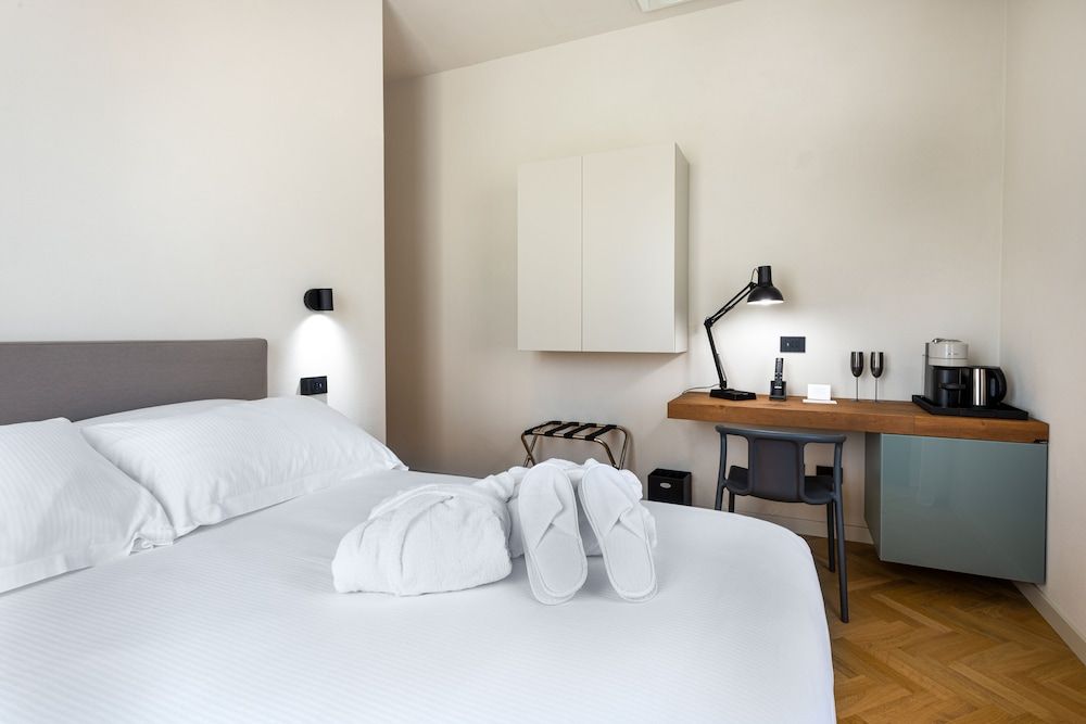 Villa Fedora Luxury Suites Superior Room, Courtyard View 2