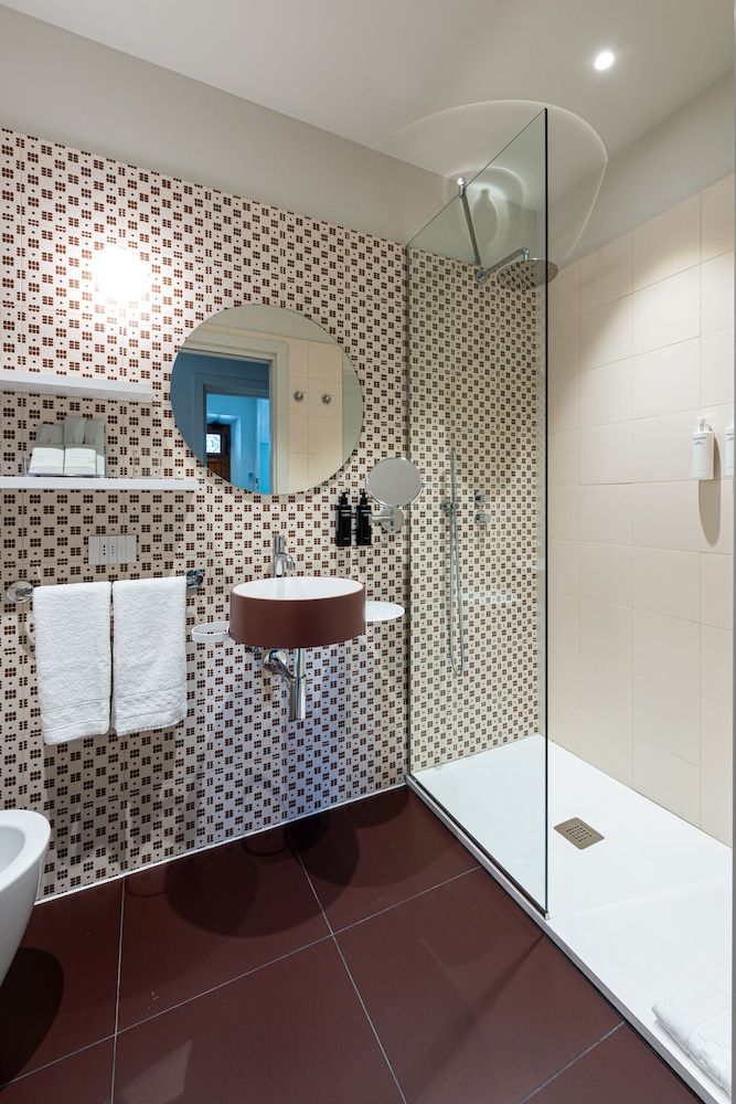 Villa Fedora Luxury Suites Superior Room, Courtyard View 5