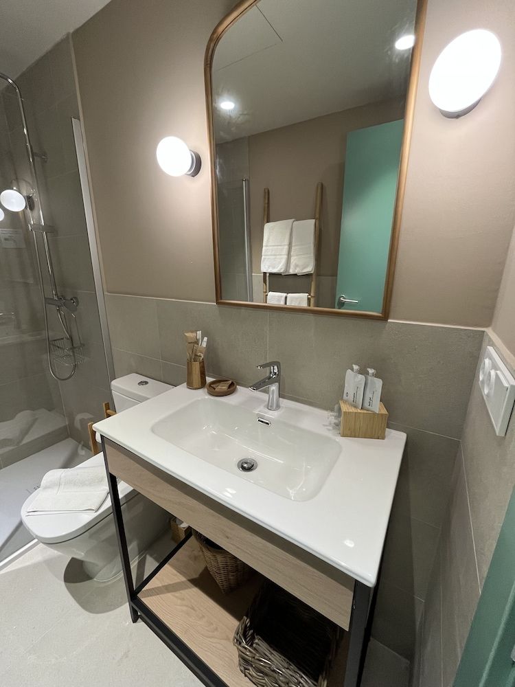 Lindala Natural Economy Double Room 5