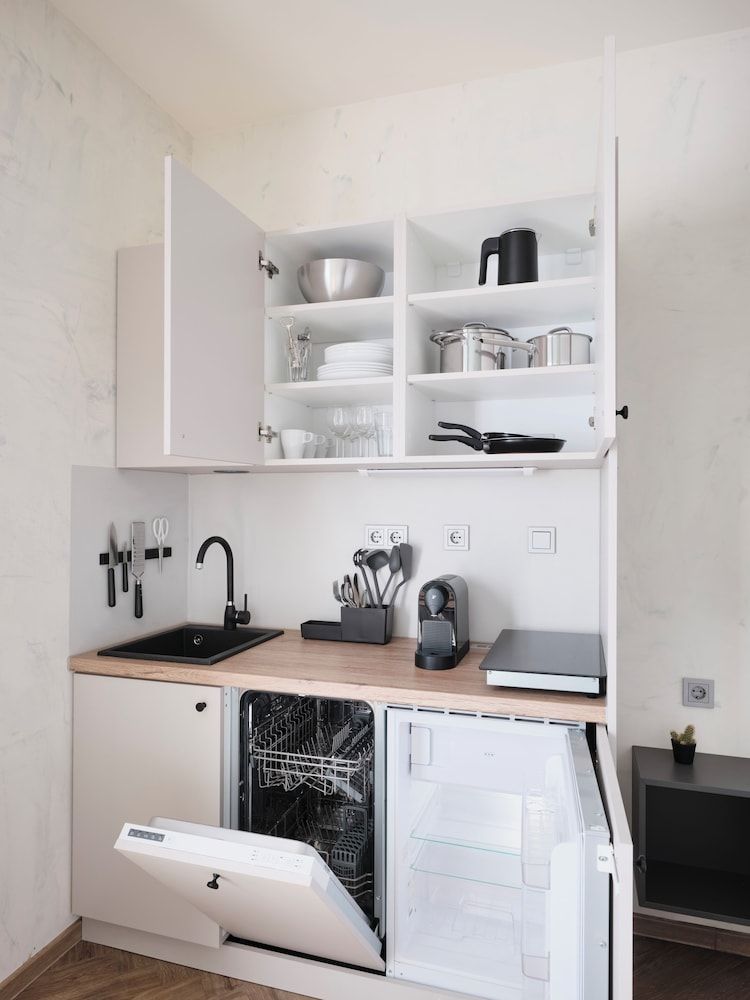 PHIL & MAX Hotel & Apartments Messe Comfort Double or Twin Room 9