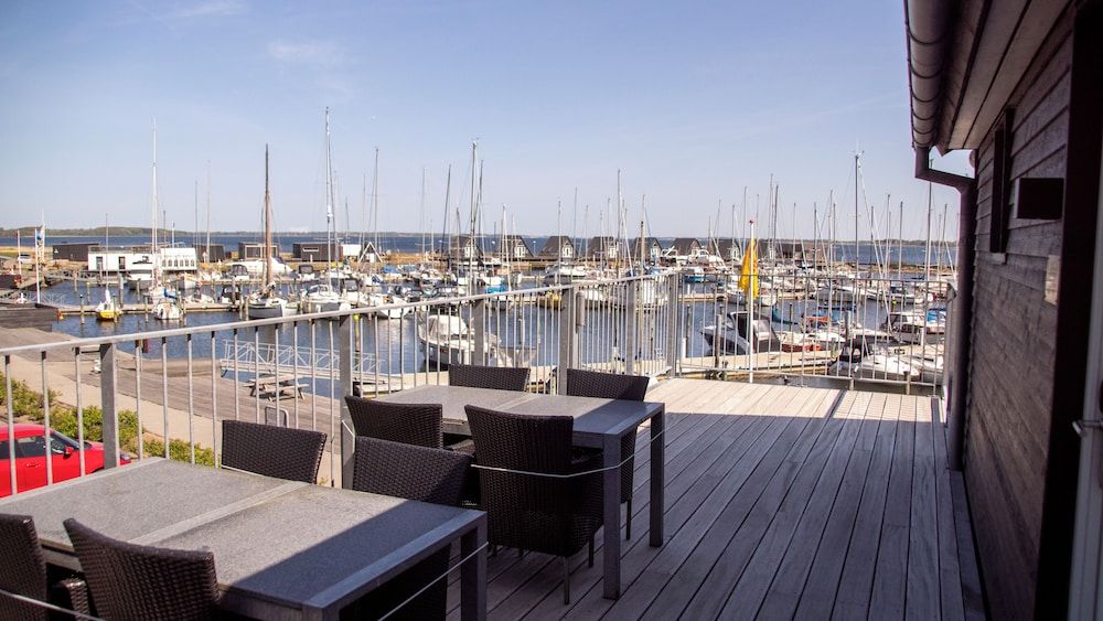 Hotel Strandtangen Apartment towards the Courtyard/ Upper Floor - 1 Bed Room - Kitchen - Loft 3