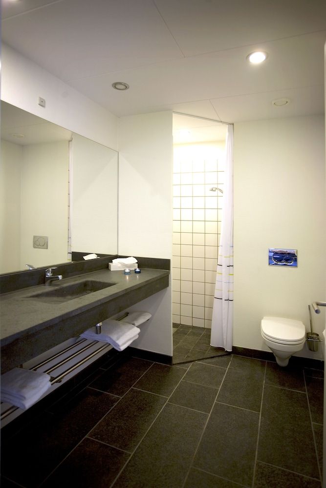 Hotel Strandtangen Double Room towards the Fjord 4